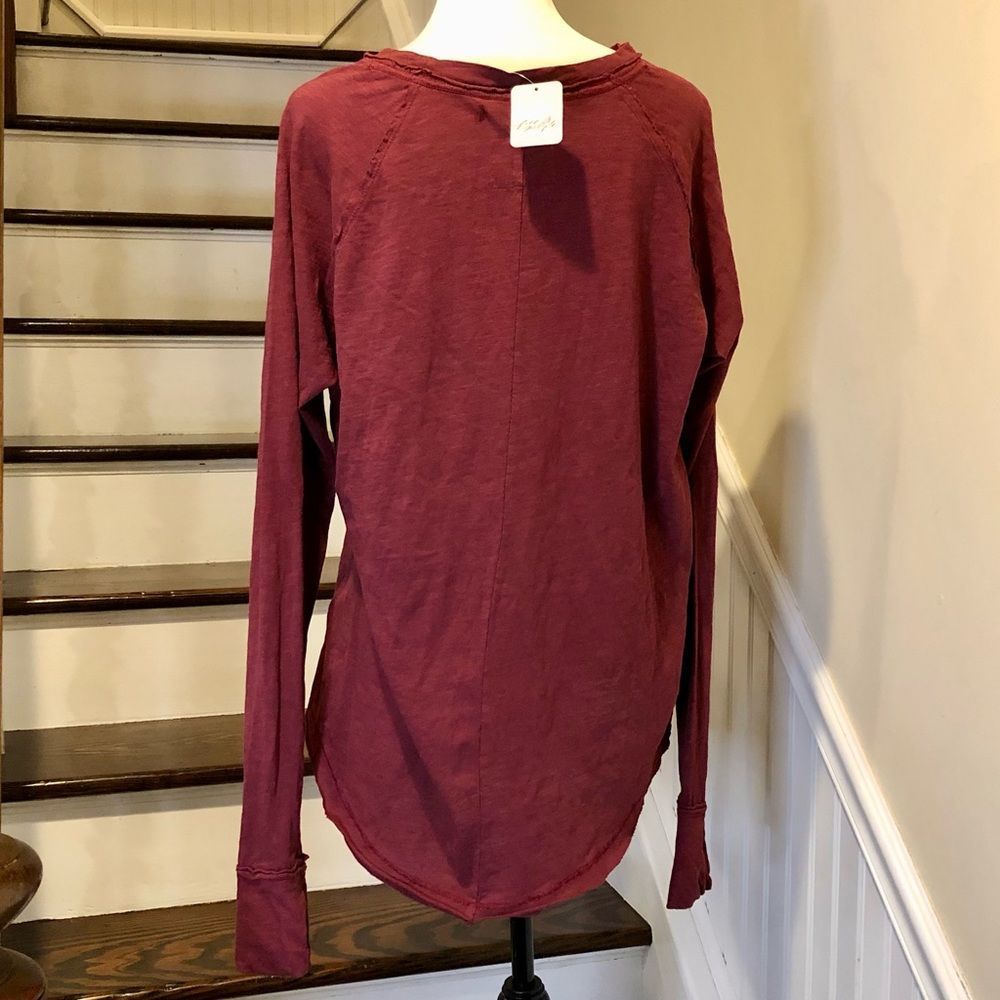 FREE PEOPLE Queen Pomegranate Maroon Round Hem Long Sleeve Thumb Holes Tunic NWT - Picture 9 of 13